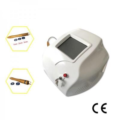 China Retiro portátil de la vena de la araña/máquina médica vascular del laser del diodo del retiro 980nm en venta