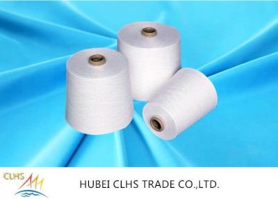 Chine 100% a fait du fil de couture tourné par fibre de polyester de Yizheng 40/2 50/2 60/2 à vendre