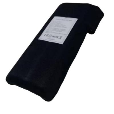 Chine Vêtements 12V 10Ah batterie 11,1V Tissu noir enveloppé avec prise de recharge CC pour veste chauffée à vendre