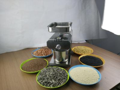 China Family Type Food Oil Making Machine , Portable Oil Press Machine For Plant Seeds for sale