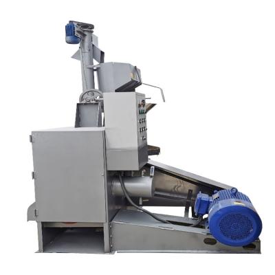 China Spiral Cold Press Mustard Sesame Oil Press Machine With Vacuum Filter for sale