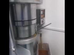 Press cocoa butter oil by lewin hydraulic oil machine