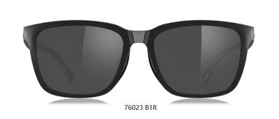 China Men Square Plastic Polarized Square Sunglasses With Bright Frames en venta