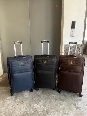 中国 頑丈で実用的な大きな布のスーツケース 軽量なポリエステルバッグ 販売のため
