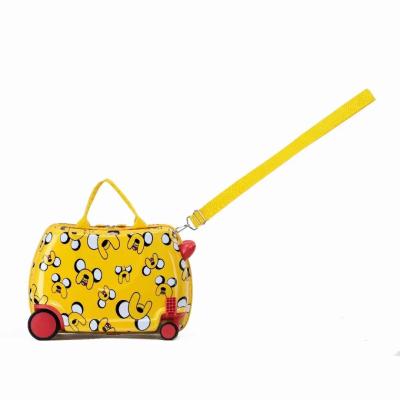China Fun And Functional Kids Cartoon Luggage For Travel Adventures en venta