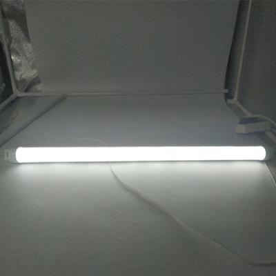 China 6500K to 7000K LED Tube 18W SMD LED with White Color for Special Area need Cold Light for sale