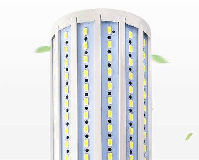 中国 LEDの大きいトウモロコシの電球の世帯の屋内極度の明るく強力な照明省エネの冷たく白い360程度の家 販売のため