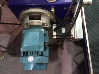 China D&T Horizontal Flexible PU Foam Cutting Machine Oscillating Blade Contour Cutter for sale