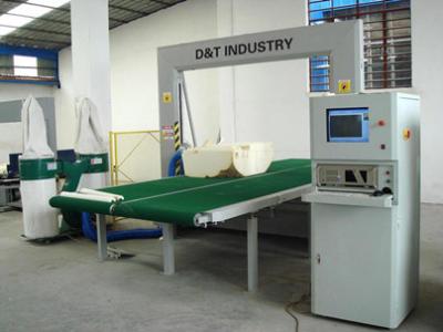 China Tipo horizontal máquina de corte do contorno do CNC com a correia para a espuma do fenol à venda
