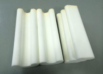 China Cuchilla oscilante de la cortadora de la esponja de Basotect del látex del CNC con la mesa de trabajo en venta