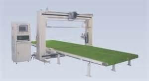 Китай Резец лезвия губки латекса CNC осциллируя 6m/минута, автоматический автомат для резки продается