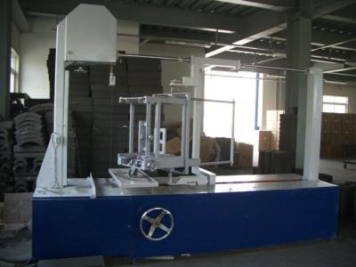 China Máquina de alta velocidad 1.5KW completamente automático del corte del vidrio de la espuma del CNC en venta