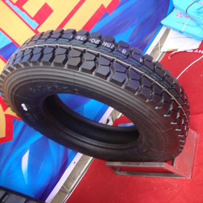 China Medium Duty Truck Bus Tyres Steel Belted Radial Tires 825R20 for sale