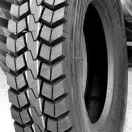 China 830Kpa Truck Bus Tyres TBR Tubeless 16 Ply Truck Tires 295/75R22.5 for sale