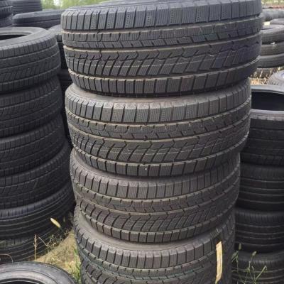 China A metade do radial de aço 245/45R18 monta pneus fora dos pneus da estrada 235mm à venda