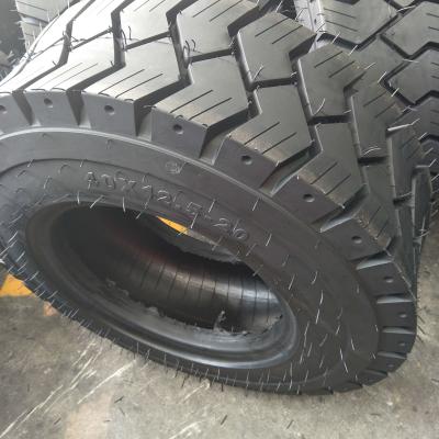 China Solid Industrial Forklift Tires 40x12.5-20 Puncture Resistant for sale