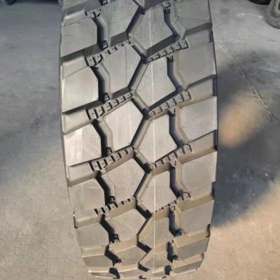 China Penumatic Military Vehicle Tires 395/85R20 Off Road Army Tires 4011200090 for sale
