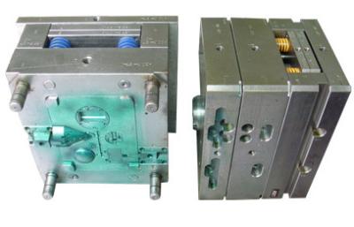 China Custom Plastic Injection Mold P20 H718 Mould Core Material With Spout C A P for sale