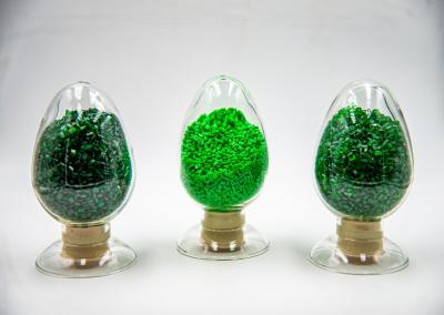 China Fiber Grade Recycled PET Resin With IV0.55-0.7 Green Color GRS Certified for sale