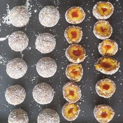 Chine La d'arachide du type pompe de confiture de chocolat de la vitesse P170 beurre la double machine encroûtante remplissante automatique bourrée à vendre