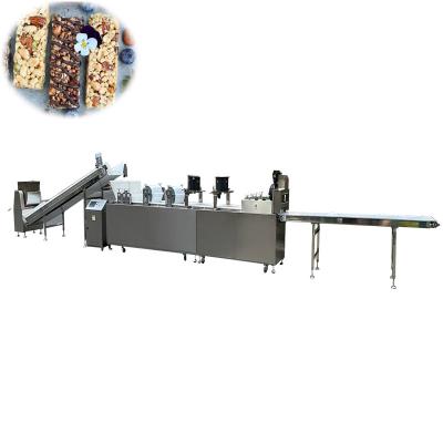Chine Les écrous croustillants de granola de céréale du riz P401 ont basé la barre automatique de dalle formant la machine à vendre