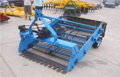 中国 サツマイモの収穫機の小さい農業の機械類の歩く振動鎖 販売のため