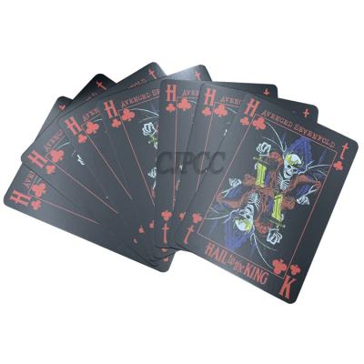 China los naipes negros CMYK brillante del PVC de 57*87m m imprimieron naipes personalizados del póker en venta