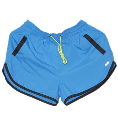 Chine Les shorts chauds courant des vêtements de sports UV protègent le bout droit adapté pour la gamme complète du mouvement à vendre