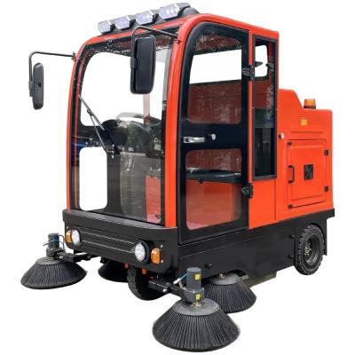 China Driving Type Full Closed Cabin Road Street Sweeping Machine For Cold Area for sale