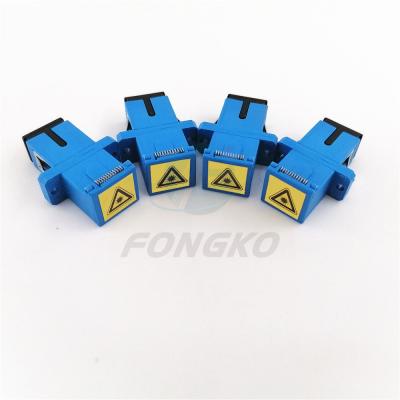 中国 フランジSC単信自動シャッター繊維光学のアダプターが付いている卸し売り安い価格SC/UPC- SC/UPCのアダプター 販売のため