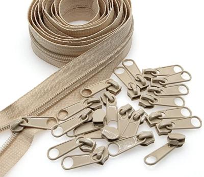 China Handicrafts Wristlet Metal Zipper Puller Head Replacement Tearproof for sale