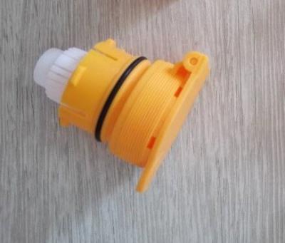 China Longitud plástica los 57MM del enchufe del respiradero de la talla s para el relleno del agua de la batería de la carretilla elevadora en venta