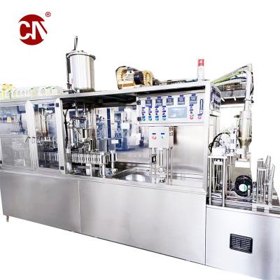 China Máquina de llenado de cajas asepticas de elevación neumática para envases de cartón de leche en venta