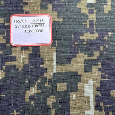 China Polyester Camouflage Cotton Fabric TC65*35 Desert Jungle Woven Plaid Clothing Fabric for sale