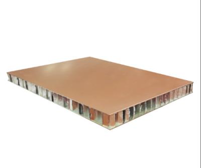 China Painel de núcleo de honeycomb de alumínio 6000mm comprimento máximo para aplicações industriais à venda