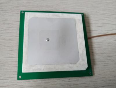 中国 Gnss Glonass陶磁器GPSパッチのアンテナは868Mhz 915MHzの白色をカスタマイズしました 販売のため