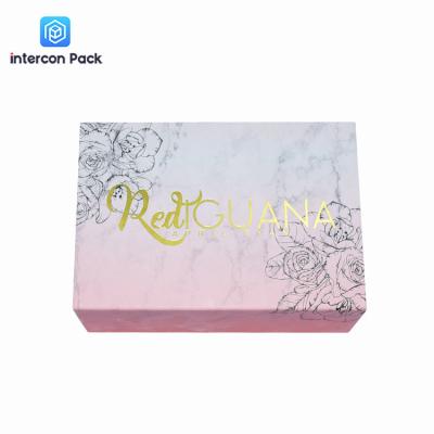 China Cajas de empaquetado del regalo de lujo de la hoja de oro que doblan la caja de regalo magnética rosada en venta