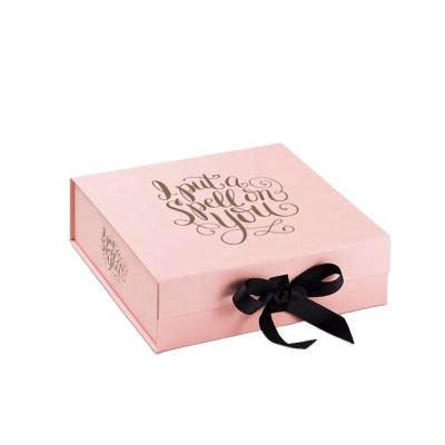 China CMYK Pink Gift Packing Boxes With Ribbon for sale