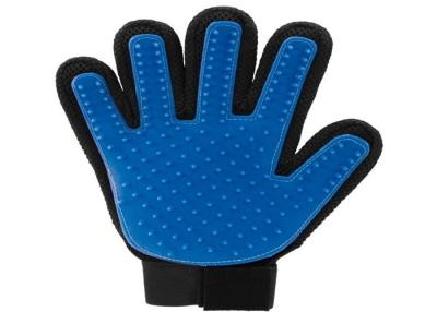 中国 ブラシ用具の本当の接触ペット手入れをする手袋の通気性の網布ペット マッサージの手袋 販売のため