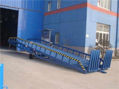 China Be Spoke Manual And Electric Mobile Forklift Container Ramps Load And Unload Cargoes In The Yard for sale