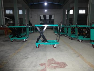 China grüne einzelne Tabellen-kleine manuelle Hebebühne-Tabelle der Scherenhebebühne-300kg zu verkaufen