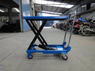 Chine Table élévatrice manuelle pliable de ciseaux de fret de port de table élévatrice de ciseaux de couleur bleue à vendre