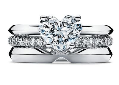 中国 14K White Gold Heart Shaped Diamond Engagement Ring 0.6ct OEM ODM 販売のため