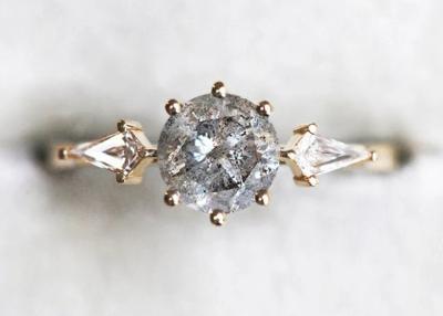 Chine 0.8ct Diamond Engagement Rings développé par laboratoire, OEM d'ODM d'anneau de mariage de l'or 9k à vendre