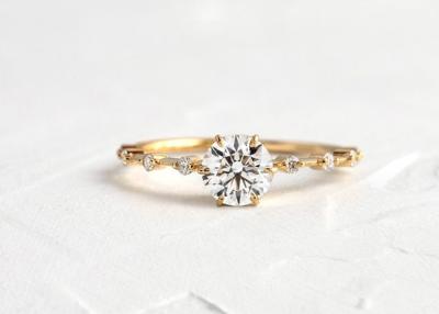 China 1.0ct Moissanite Diamond Rings, ODM cortado redondo de los anillos de compromiso 6.5M M en venta