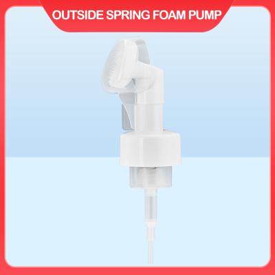 Cina 43mm Foam Pump For Personal Care Products With Cap Compatibility Used With Various Bottles in vendita