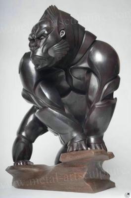 China Impressive Cast Bronze Sculpture Orangutan Shape For Square Decoration for sale
