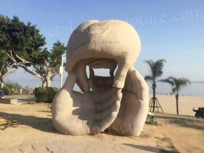 Chine Sculpture extérieure en fibre de verre de main de statues de paysage de photographie grande pour le décor de bord de la mer à vendre