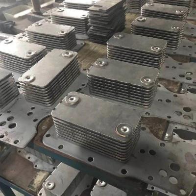 China Las piezas del motor de SAA4D107E-1 SA6D107 engrasan el sistema de enfriamiento del refrigerador 6754-61-2110 para PC220-8 en venta