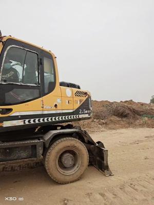 China Low Priced Used Hyundai Excavator with 6.69m Turning Radius for sale